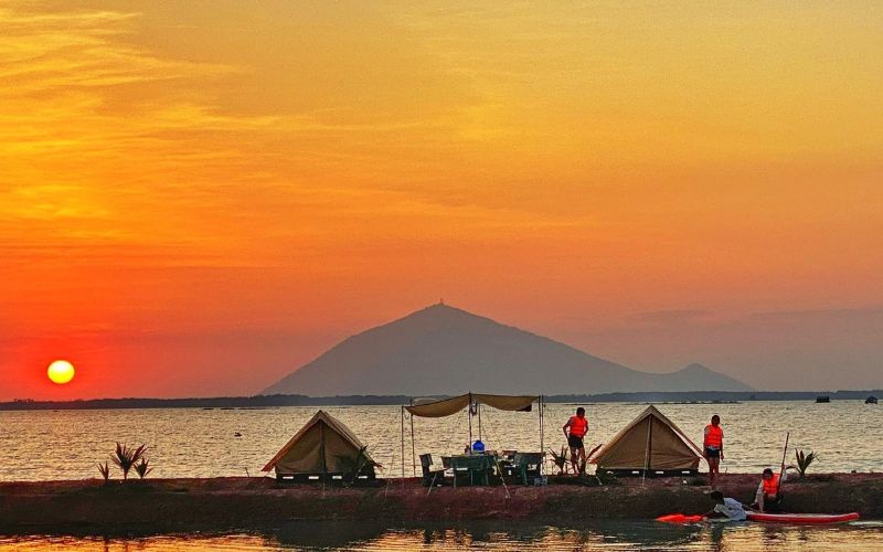 Đồng Sến Farmstays khu cắm trại Hồ Dầu Tiếng