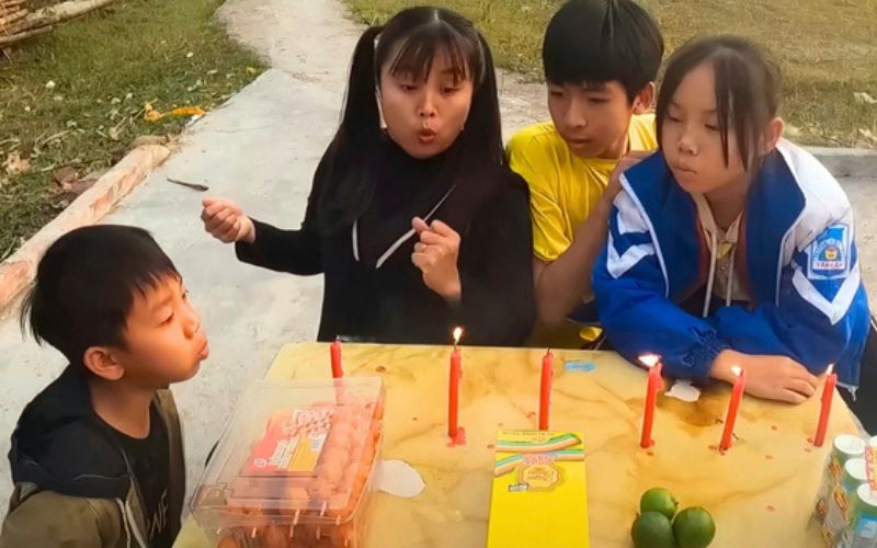 Thổi tắt ngọn nến