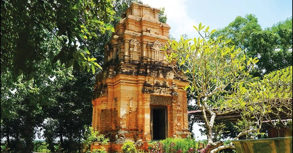 Sơ lược về tháp cổ Bình Thạnh