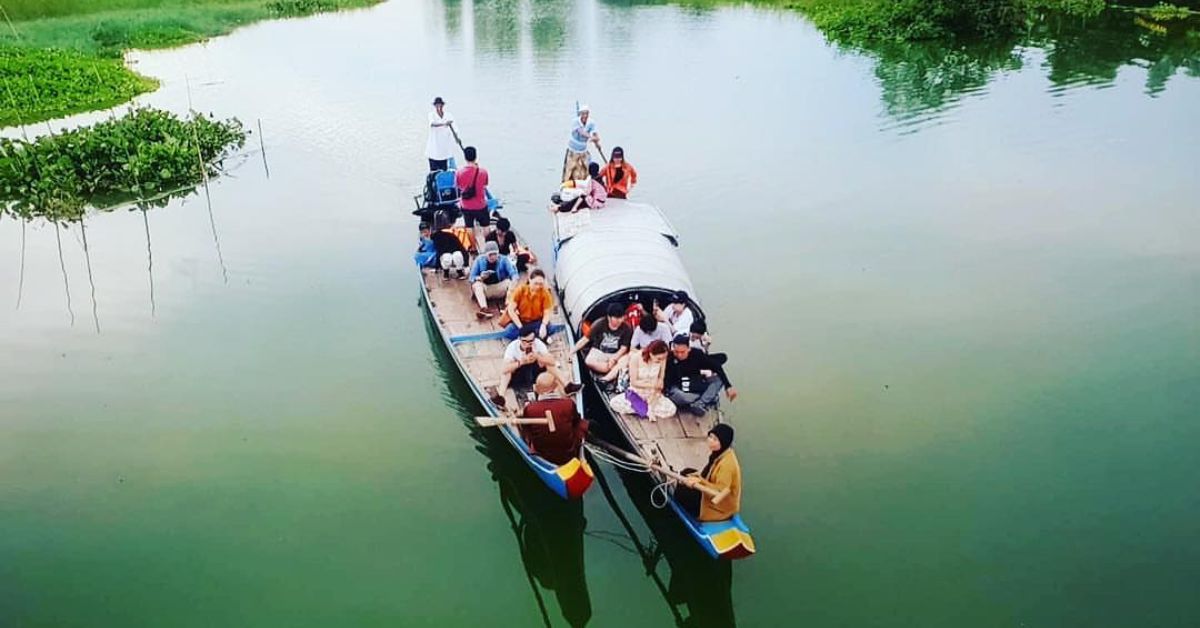 Đi thuyền khám phá ở Búng Bình Thiên