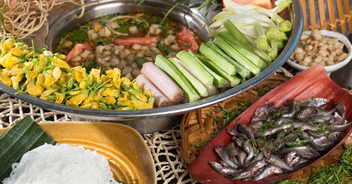 Lẩu cá linh bông điên điển 