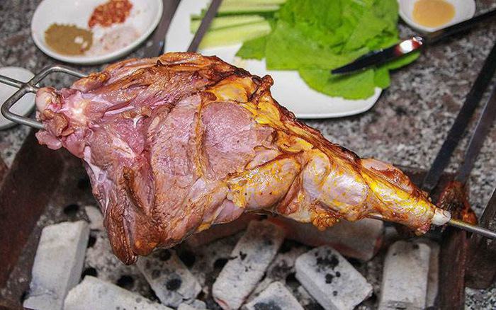 Thịt dê làm món gì ngon nhất? Top 16 món dê ngon từ thịt dê 5 Đùi dê nướng