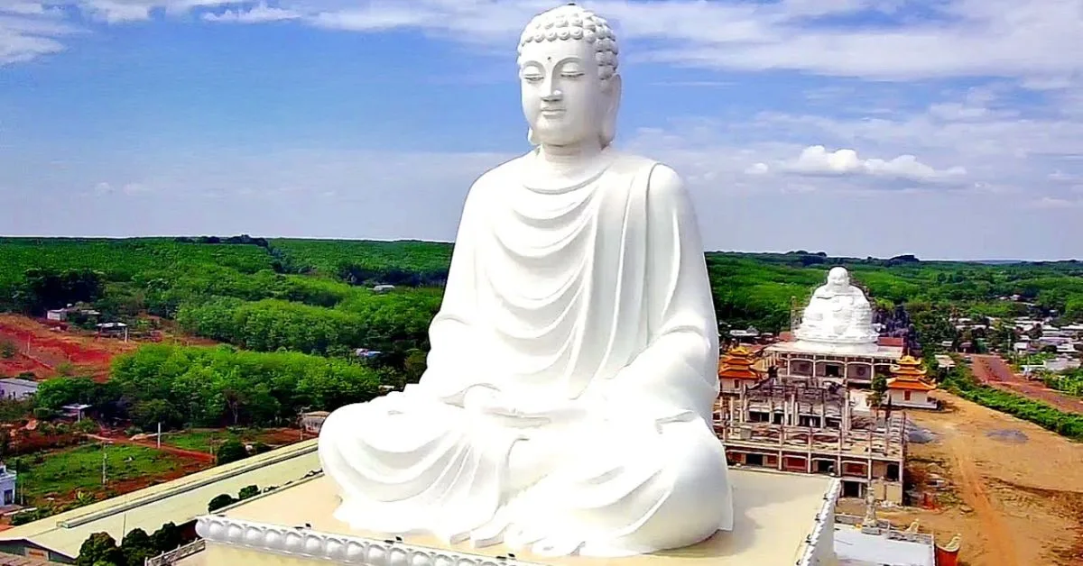 Những lưu ý cần biết khi đến chùa Phật Quốc Vạn Thành