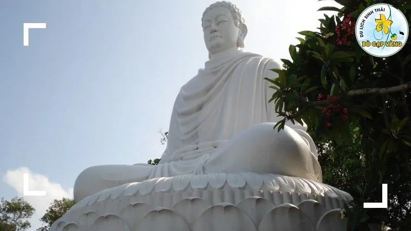 Chùa Hộ Pháp nằm trong quần thể Thích Ca Phật Đài