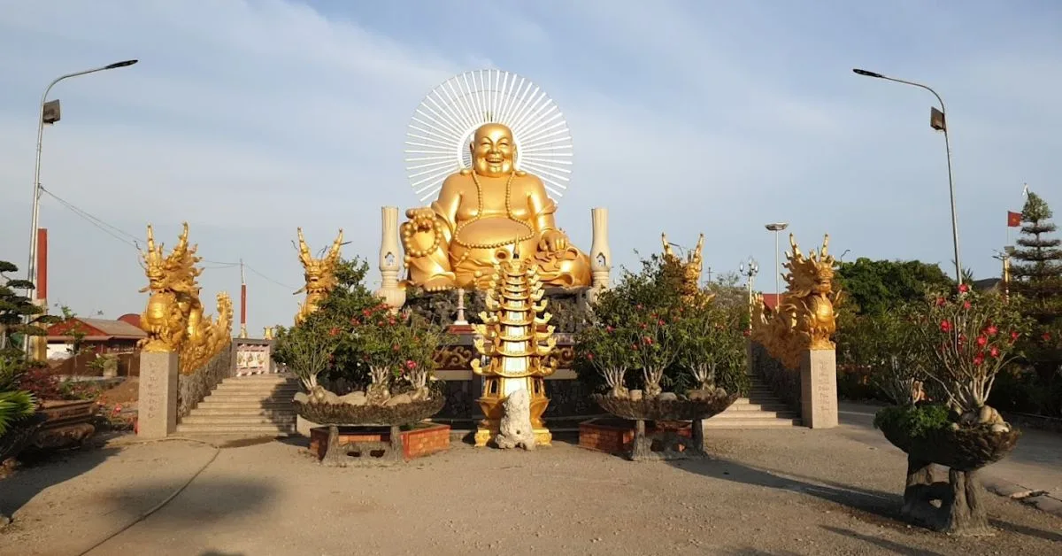 Đường đi đến với chùa Vạn Phước