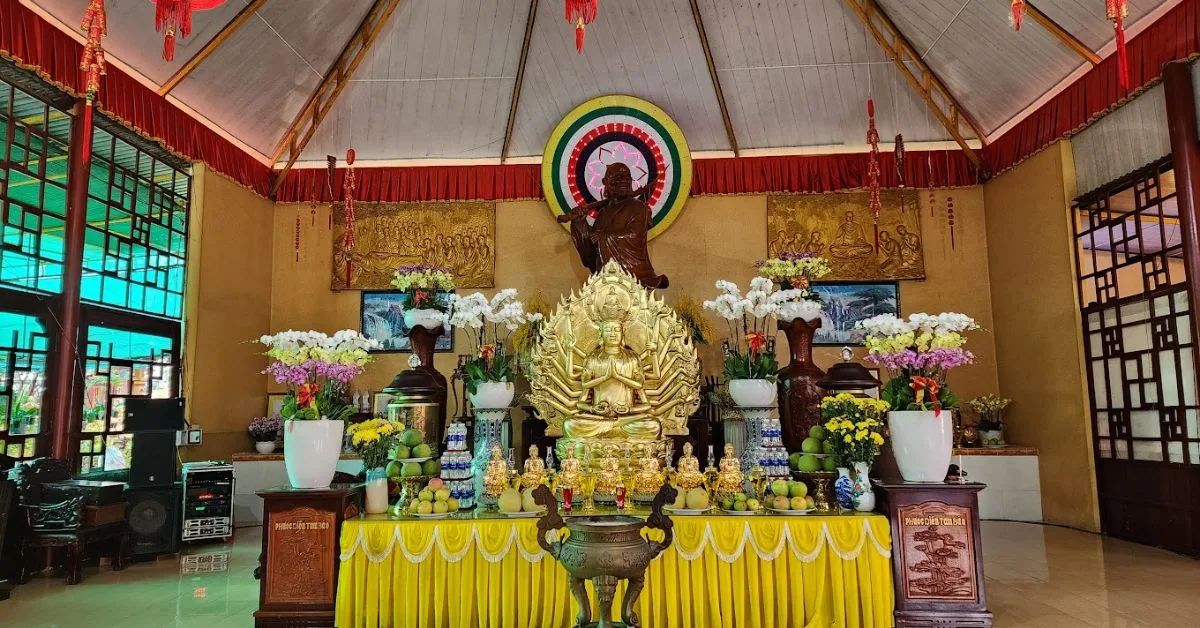 Nhà thờ tự Phật ở Chùa Vạn Phước Bến Tre