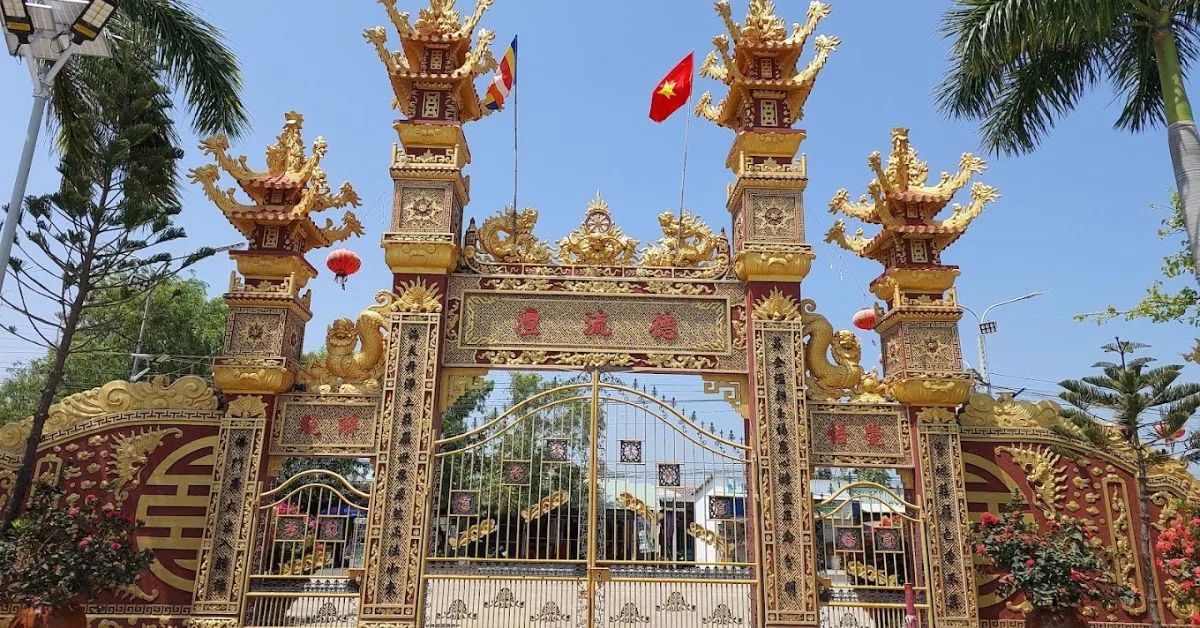 Cổng Tam Quan