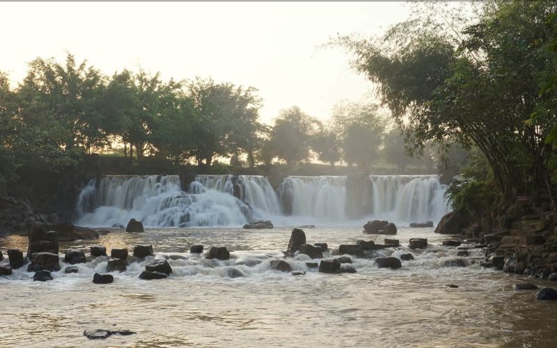 Khu du lịch Thác Mai