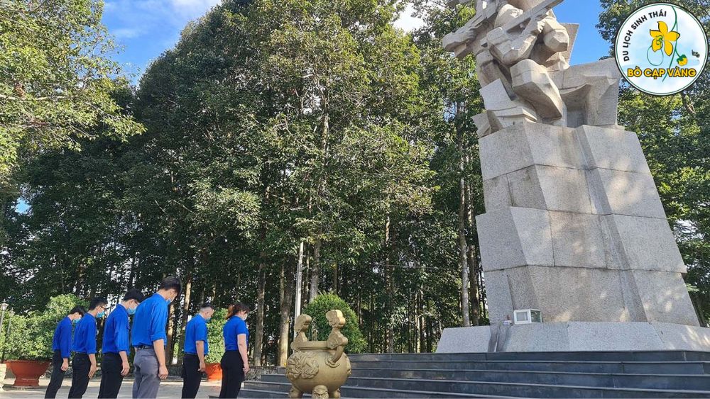 Tượng đài chiến thắng Bàu Bàng