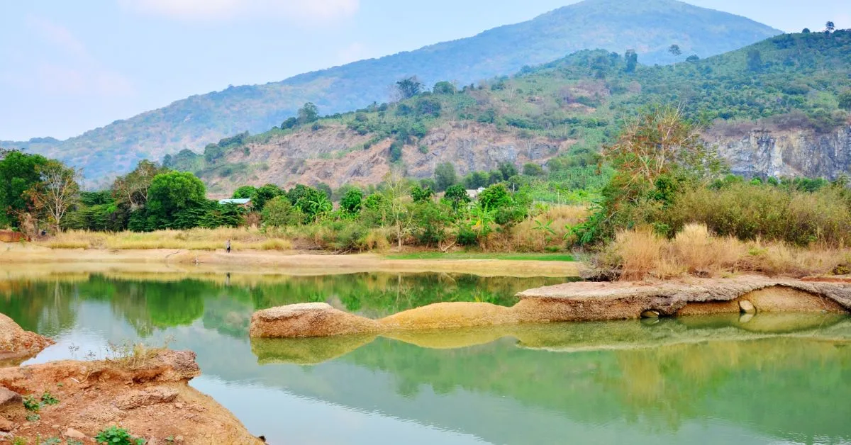 Một số lưu ý cần biết khi đến hồ Núi Đá