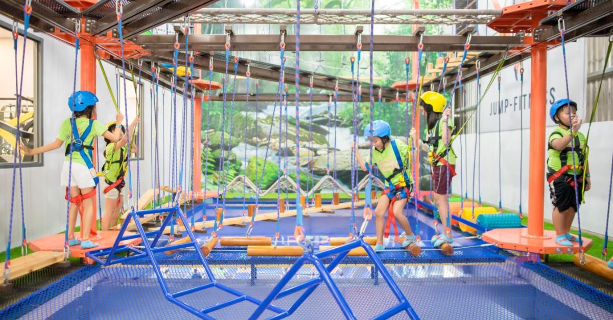 Top 12+ những khu vui chơi cảm giác mạnh ở TP. Hồ Chí Minh 13 Công viên bạt nhún Jump Arena