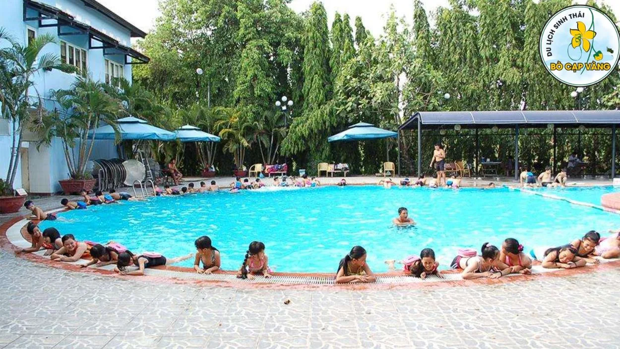 Công viên nước Rio Long An