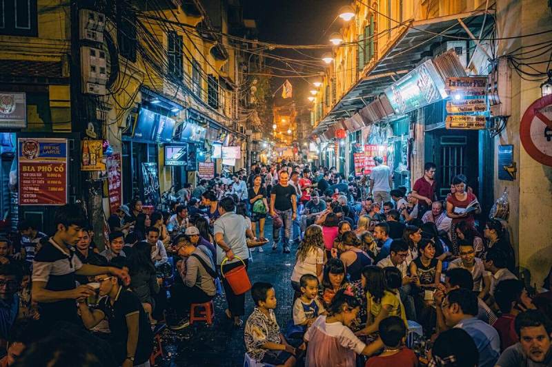 Phố đi bộ Bùi Viện: Địa chỉ và các hoạt động nổi bật về đêm 2 pho di bo bui vien