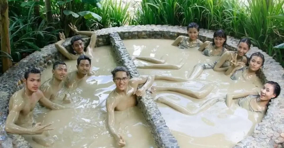 Giá tắm bùn và thảo dược