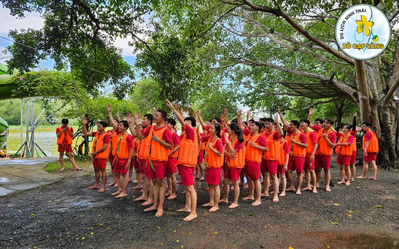 Hướng dẫn cách chơi phao liên hoàn cho các đội tham gia team building