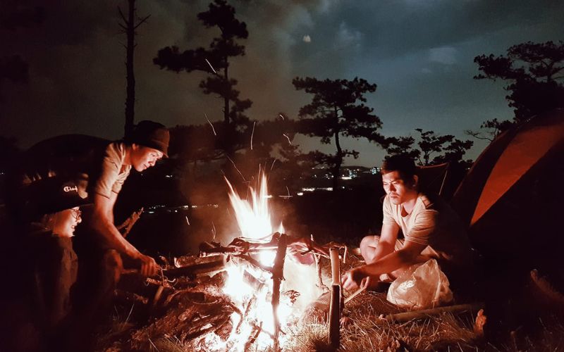 Tổ chức tiệc nướng BBQ ngoài trời