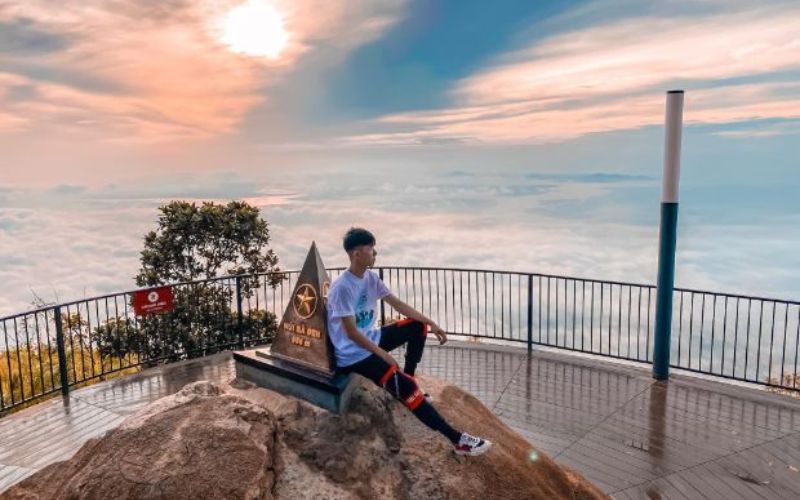 Chụp ảnh check-in với các khung cảnh đẹp