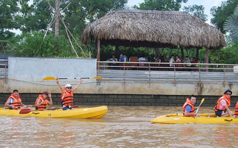 Trò chơi chèo thuyền Kayak tại the BCR