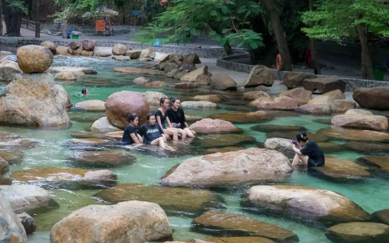 Khu du lịch Thủy Châu gần Sài Gòn