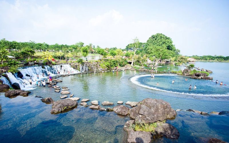 Công viên Suối Mơ (Đồng Nai)