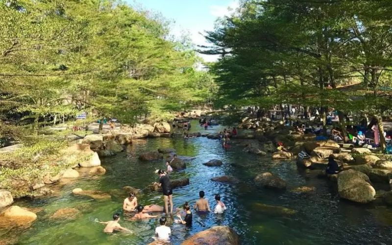 Khu du lịch sinh thái Thủy Châu