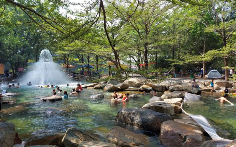 Khu du lịch sinh thái Thủy Châu (Bình Dương)