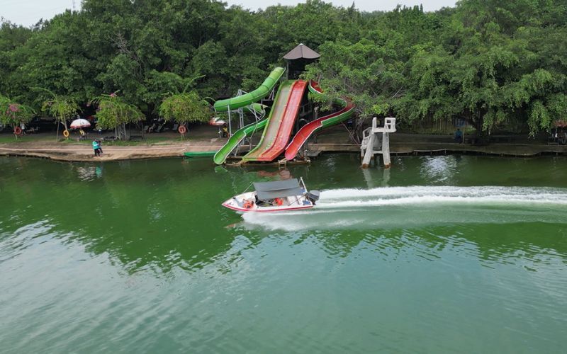 Top 10 trải nghiệm lễ 2/9 tại Bò Cạp Vàng bạn không nên bỏ lỡ 3 trò chơi Cano siêu tốc