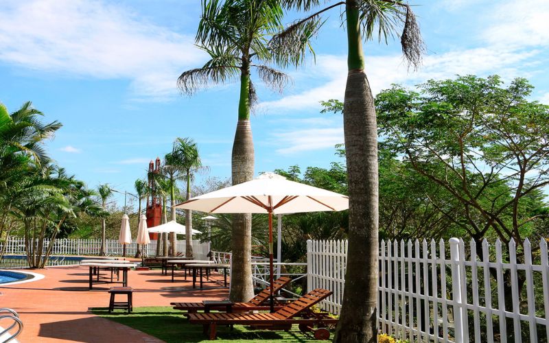 Top 8 địa điểm du lịch nghỉ dưỡng Đồng Nai yên bình, gần gũi thiên nhiên 14 Khu hồ bơi ngoài trời tại Thác Giang Điền